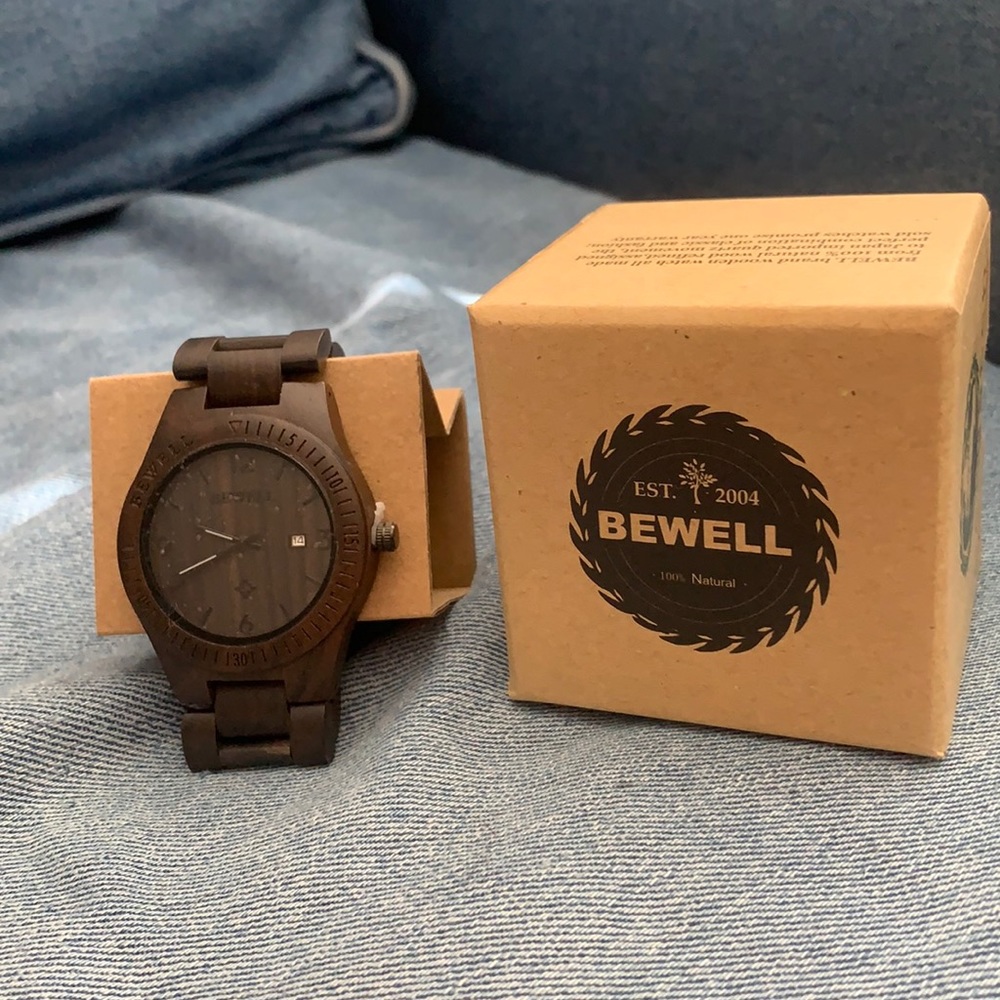 Men’s wooden watch by Bewell